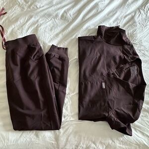 Women’s Figs scrub set